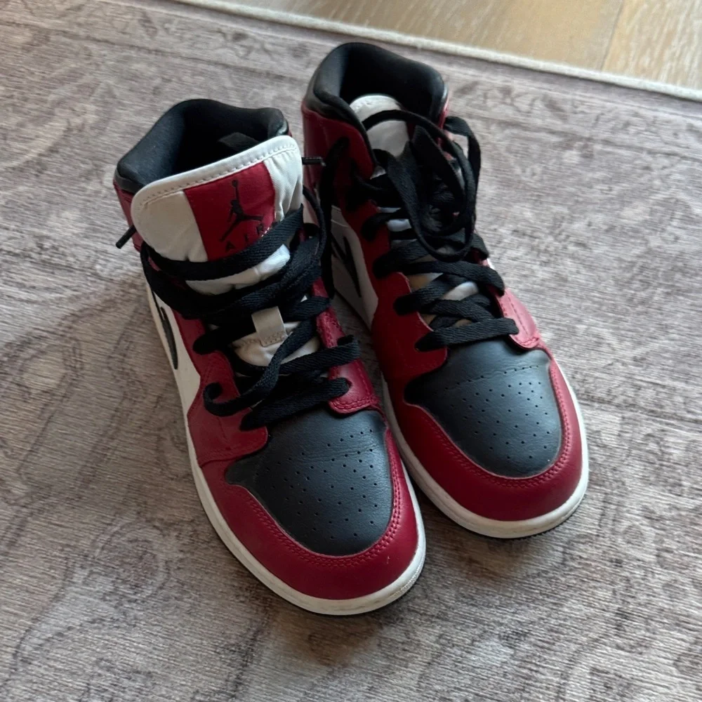 Nike Kids Red and Black Sneakers